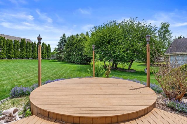 2313 Kestrel LANE, Waukesha, WI 53189