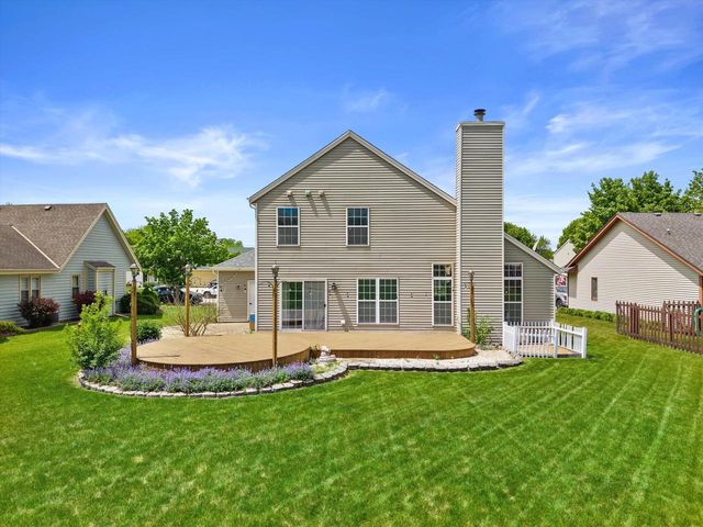 2313 Kestrel LANE, Waukesha, WI 53189