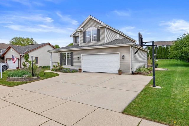 2313 Kestrel LANE, Waukesha, WI 53189