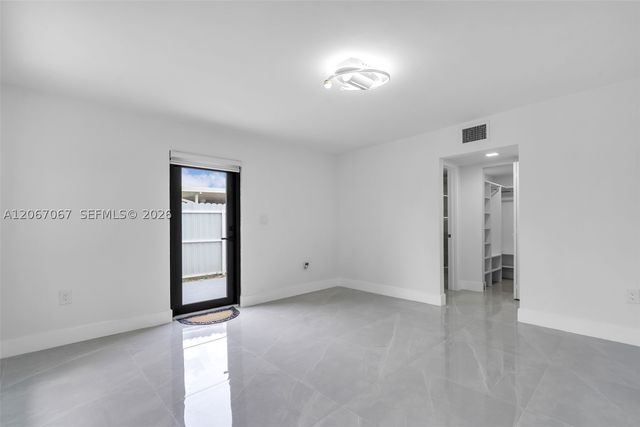 4450 NW 169th Ter, Miami Gardens, FL 33055