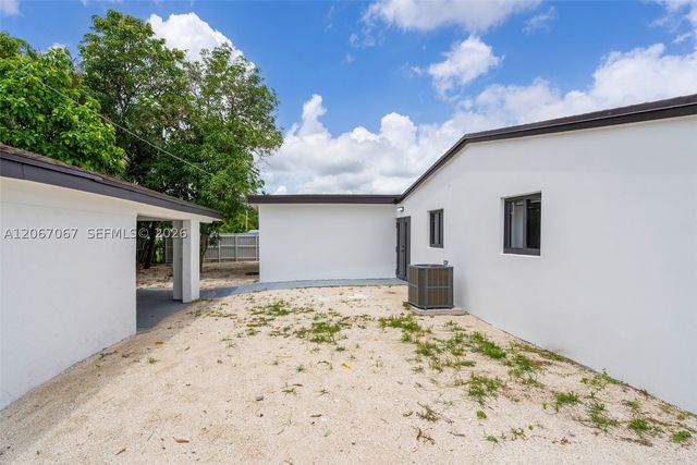 4450 NW 169th Ter, Miami Gardens, FL 33055