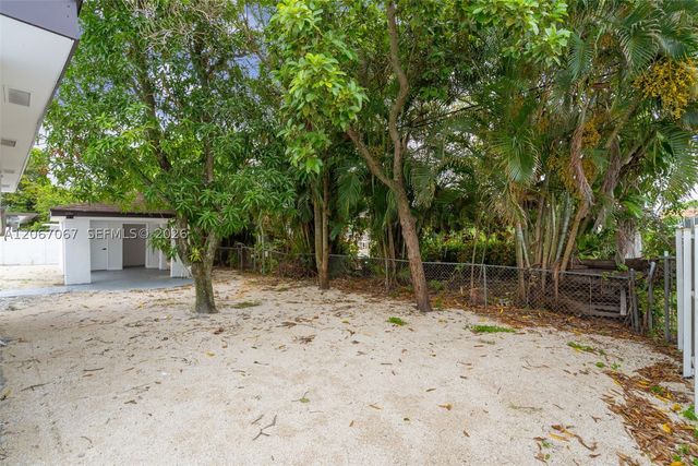 4450 NW 169th Ter, Miami Gardens, FL 33055