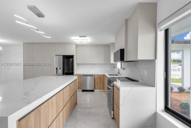 4450 NW 169th Ter, Miami Gardens, FL 33055