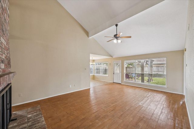 1306 Garden Court, Deer Park, TX 77536