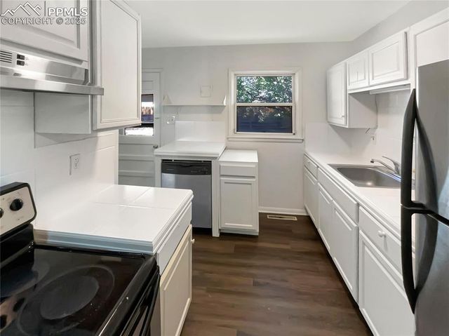 307 Mount View Lane, Fountain, CO 80817