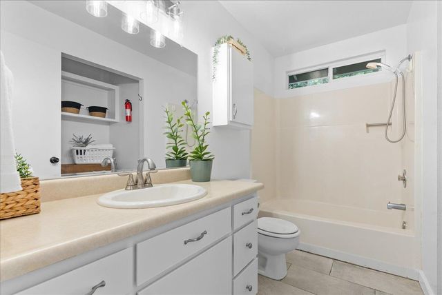 15070 Woodland Loop, Penn Valley, CA 95946