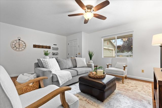 15070 Woodland Loop, Penn Valley, CA 95946
