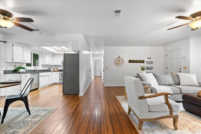 15070 Woodland Loop, Penn Valley, CA 95946