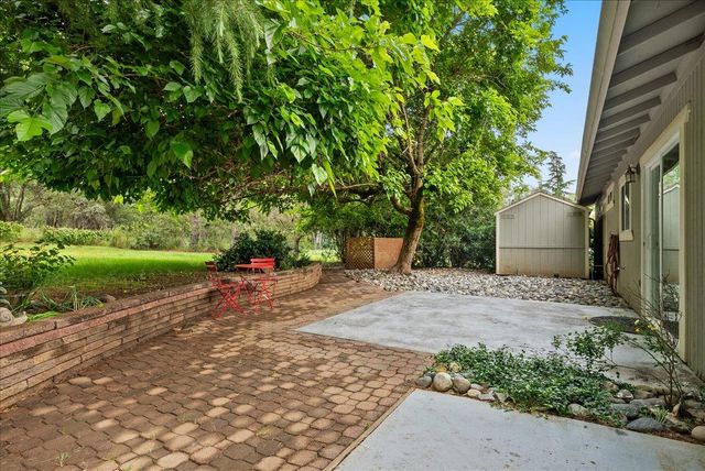 15070 Woodland Loop, Penn Valley, CA 95946