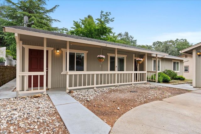 15070 Woodland Loop, Penn Valley, CA 95946