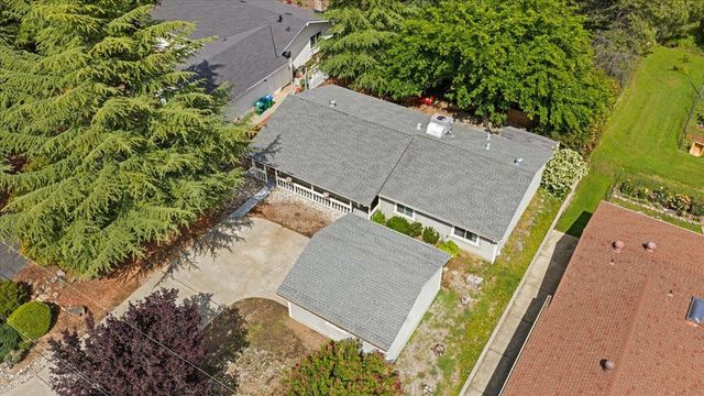 15070 Woodland Loop, Penn Valley, CA 95946