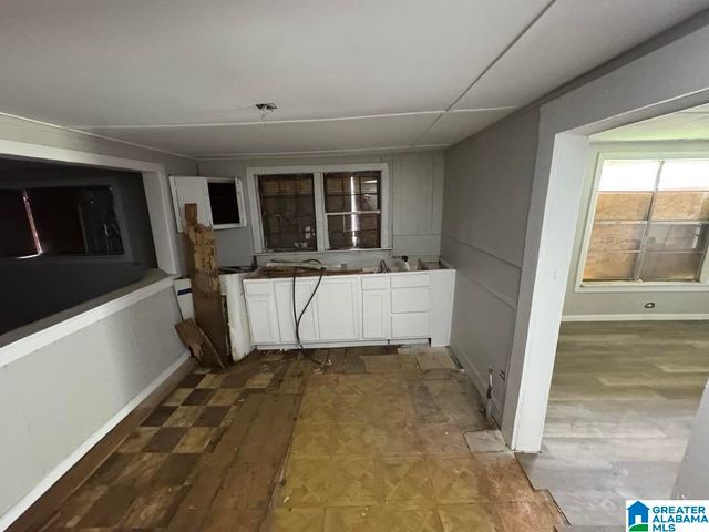 3633 OAK AVENUE SW, Birmingham, AL 35221