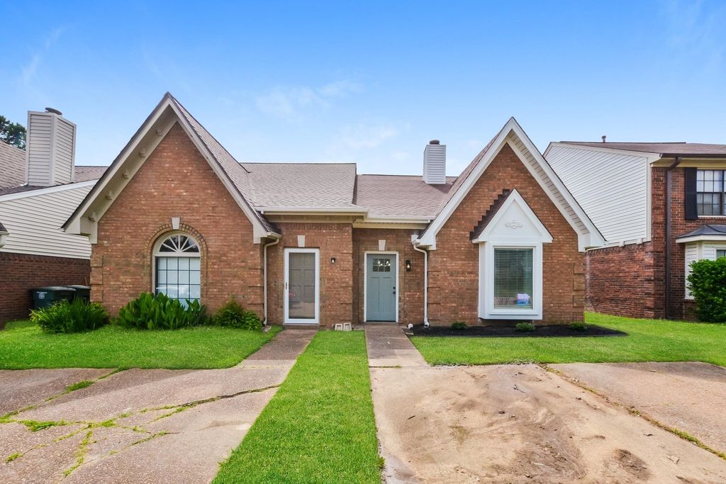 1659 RED BARN DR, Memphis, TN 38016