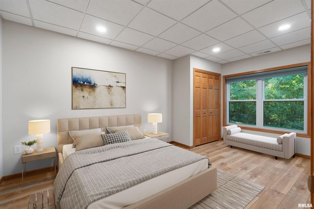 1101 2ND Street, Moline, IL 61265