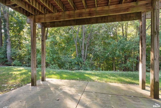 1101 2ND Street, Moline, IL 61265