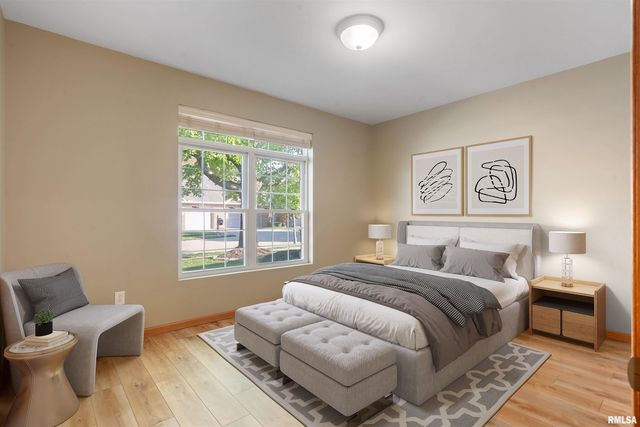 1101 2ND Street, Moline, IL 61265