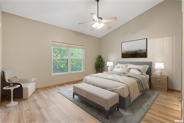 1101 2ND Street, Moline, IL 61265