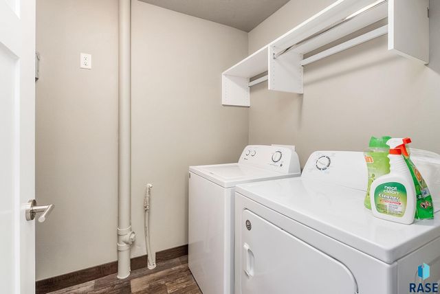 226 E Residence Pl Place 16, Sioux Falls, SD 57104