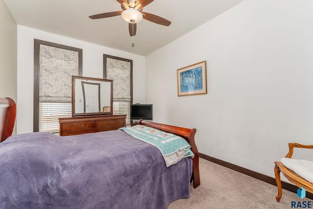 226 E Residence Pl Place 16, Sioux Falls, SD 57104