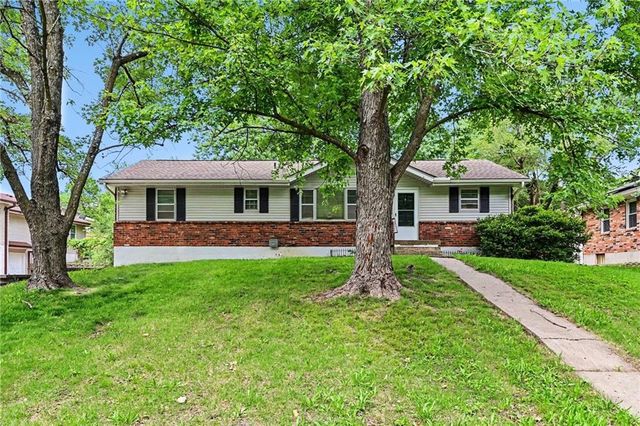 7420 N Main Street, Kansas City, MO 64118