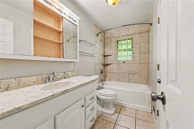 7420 N Main Street, Kansas City, MO 64118