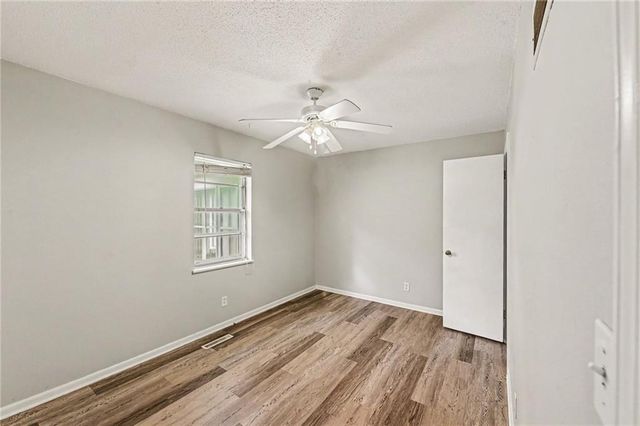 7420 N Main Street, Kansas City, MO 64118