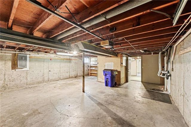 7420 N Main Street, Kansas City, MO 64118