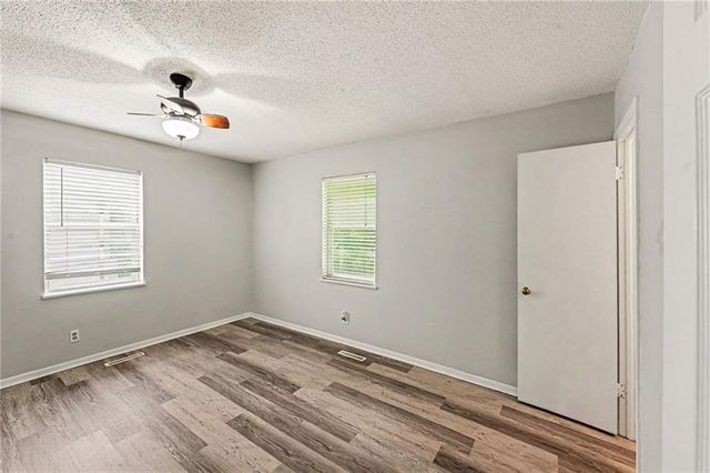 7420 N Main Street, Kansas City, MO 64118