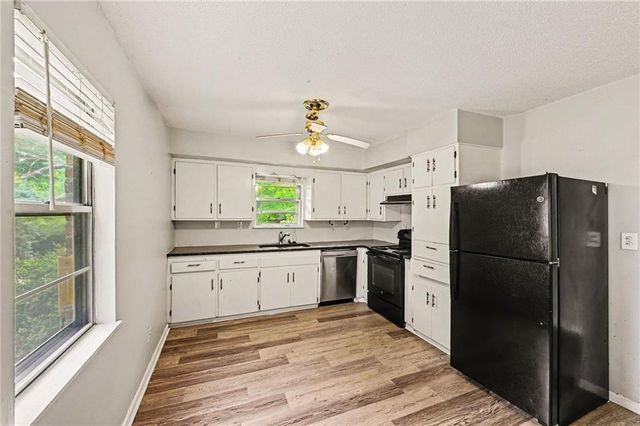 7420 N Main Street, Kansas City, MO 64118