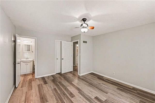 7420 N Main Street, Kansas City, MO 64118