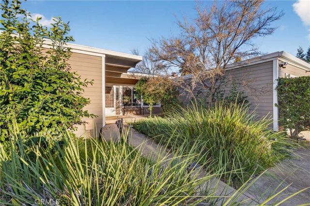 17 Quista, Chico, CA 95926