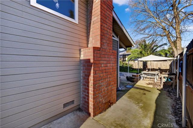 17 Quista, Chico, CA 95926