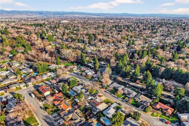 17 Quista, Chico, CA 95926