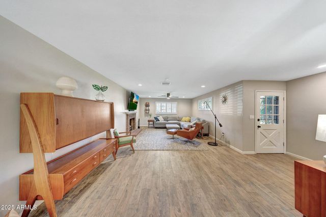 805 W NORTHVIEW Avenue, Phoenix, AZ 85021