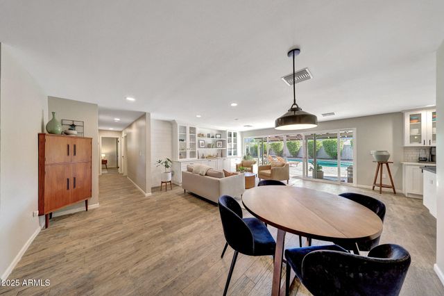 805 W NORTHVIEW Avenue, Phoenix, AZ 85021