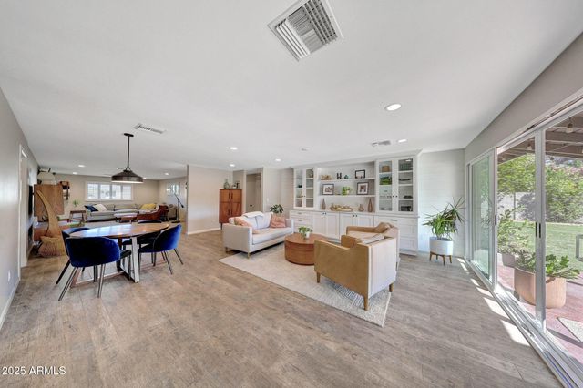 805 W NORTHVIEW Avenue, Phoenix, AZ 85021