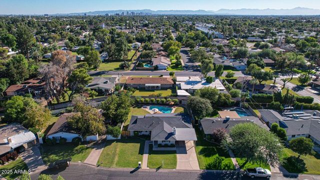 805 W NORTHVIEW Avenue, Phoenix, AZ 85021