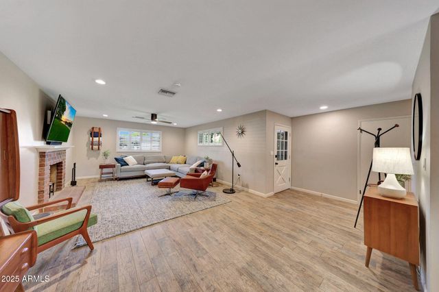 805 W NORTHVIEW Avenue, Phoenix, AZ 85021