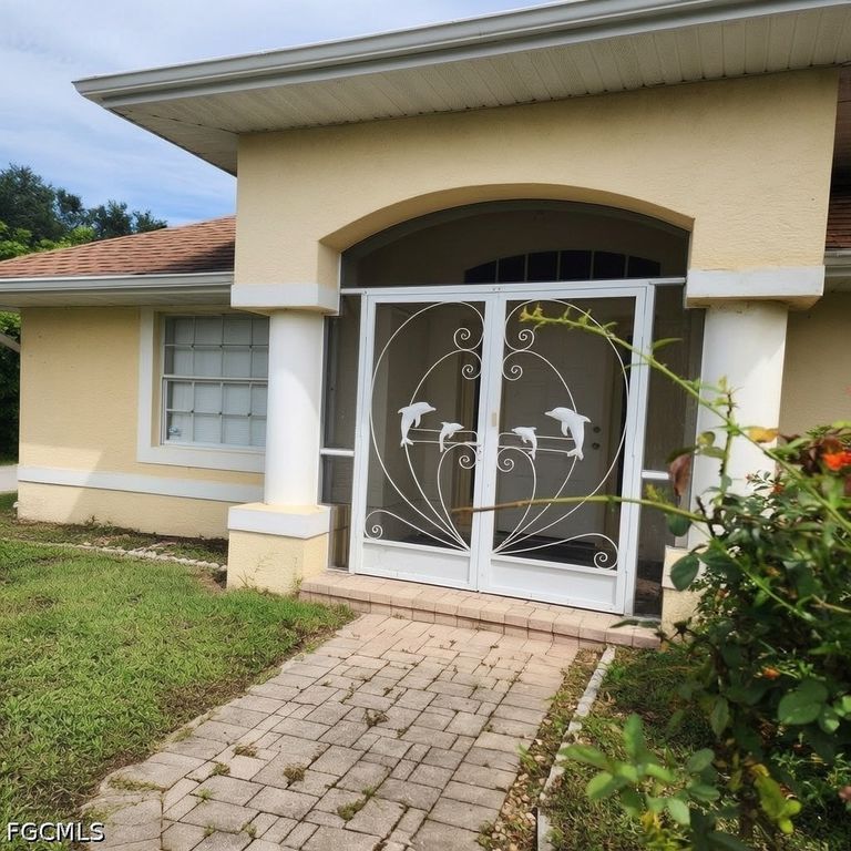 2918 9th ST W, Lehigh Acres, FL 33971