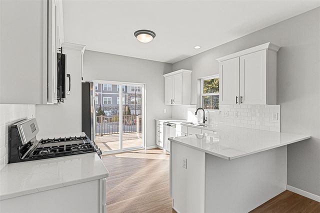 270 Pine Grove Lane, Iowa City, IA 52246