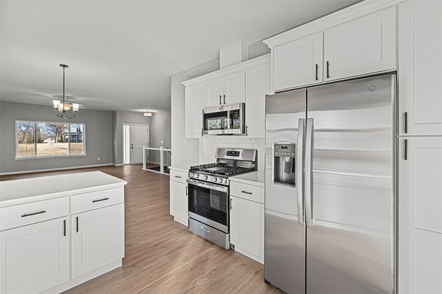 270 Pine Grove Lane, Iowa City, IA 52246