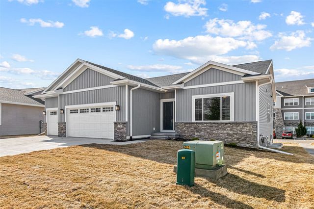 270 Pine Grove Lane, Iowa City, IA 52246