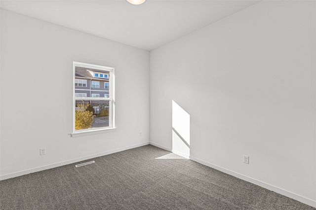 270 Pine Grove Lane, Iowa City, IA 52246