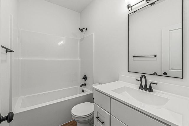 270 Pine Grove Lane, Iowa City, IA 52246