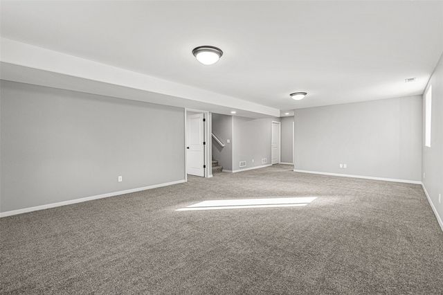 270 Pine Grove Lane, Iowa City, IA 52246