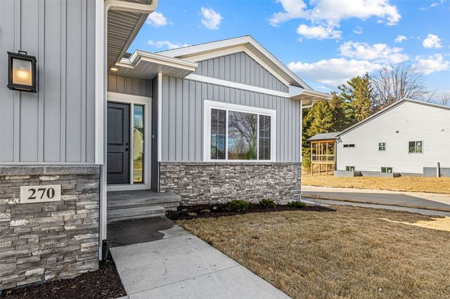 270 Pine Grove Lane, Iowa City, IA 52246