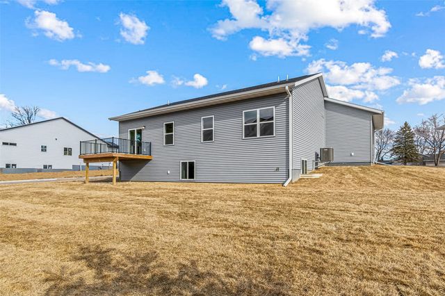 270 Pine Grove Lane, Iowa City, IA 52246