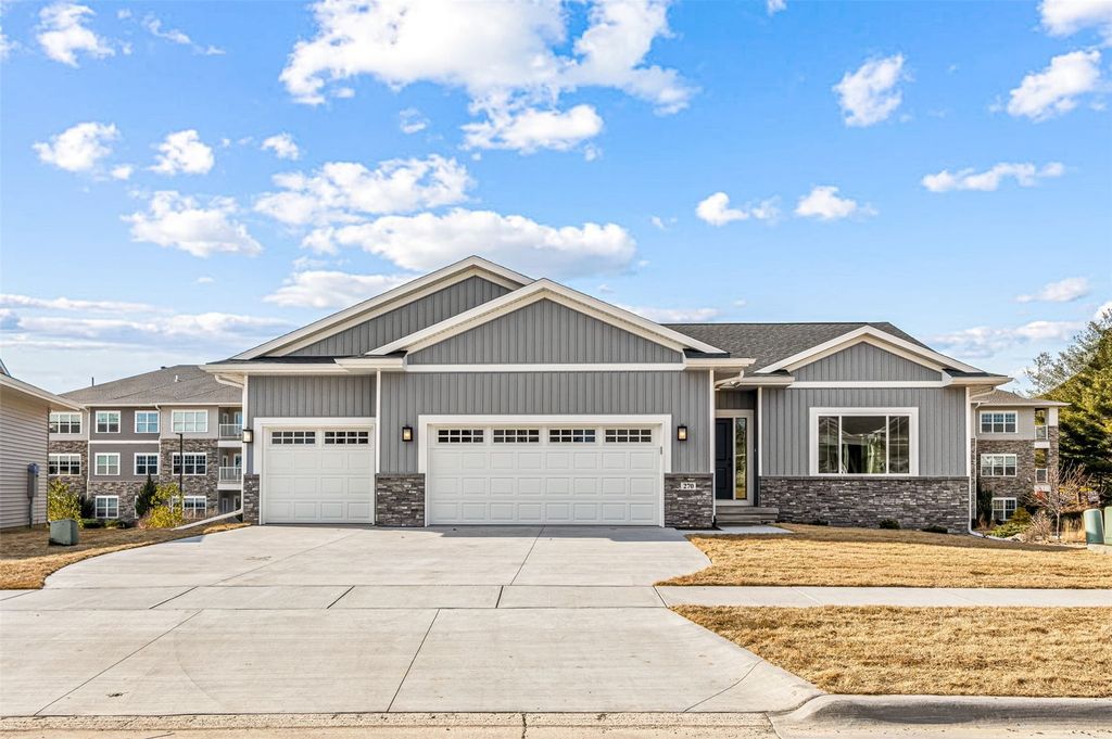 270 Pine Grove Lane, Iowa City, IA 52246