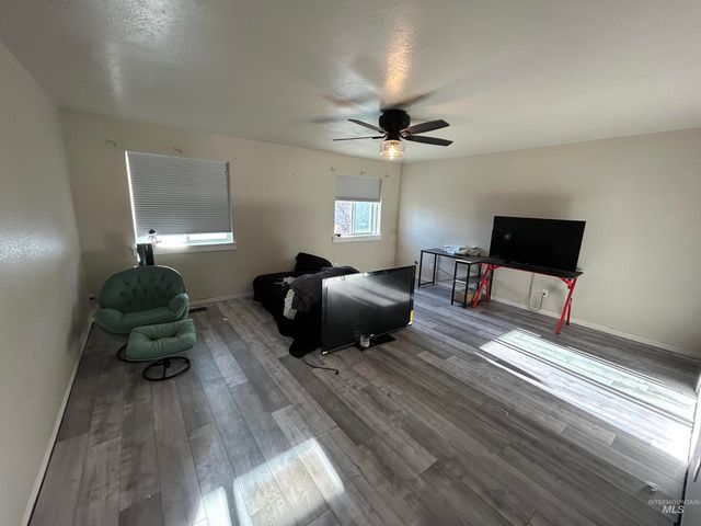 1647 Gold Street, Middleton, ID 83644