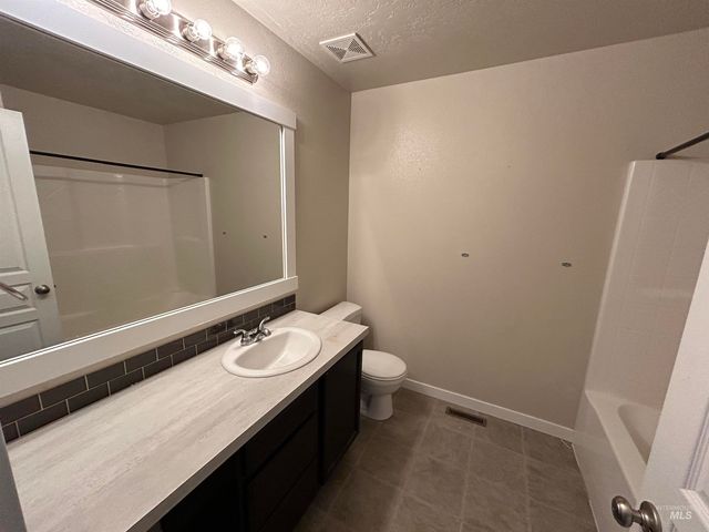 1647 Gold Street, Middleton, ID 83644